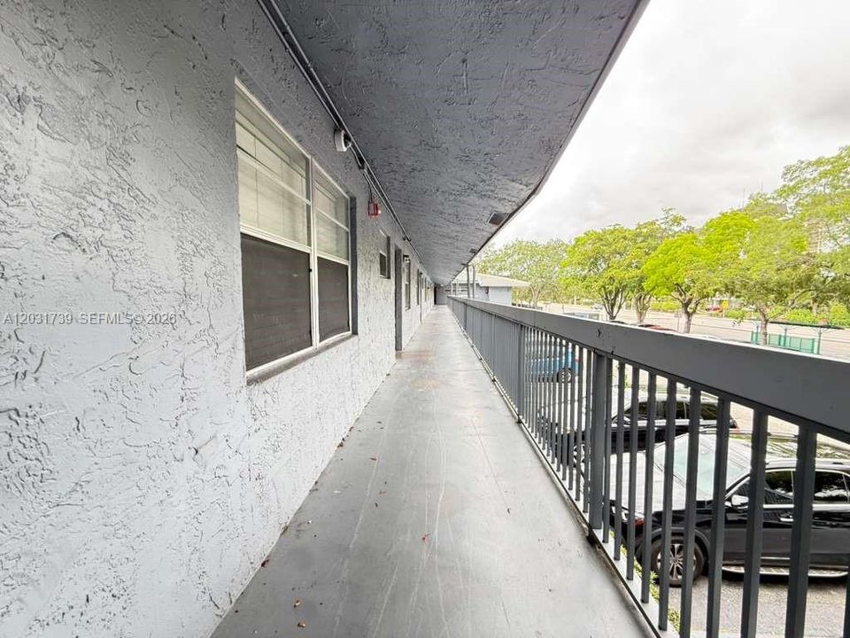 For Rent: $2,200 (2 beds, 2 baths, 1260 Square Feet)