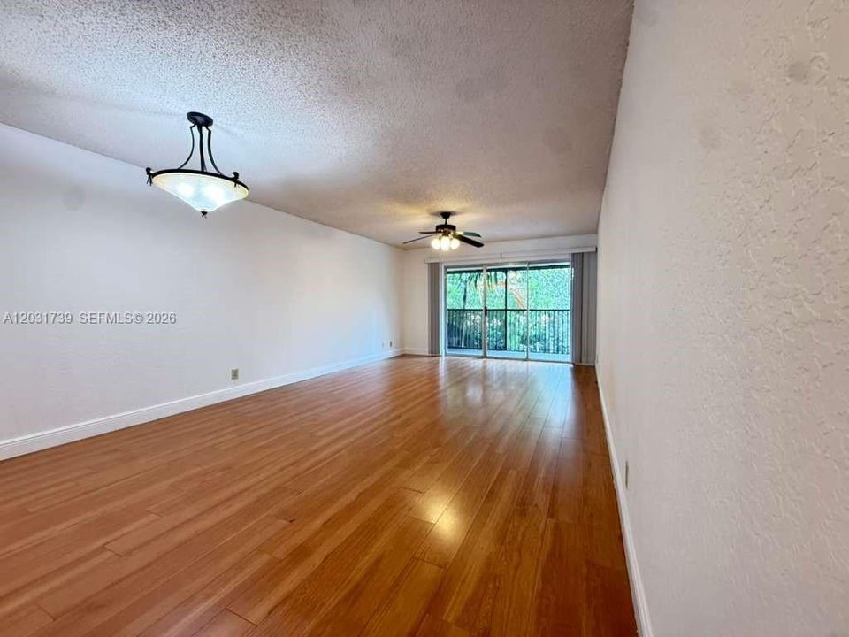 For Rent: $2,200 (2 beds, 2 baths, 1260 Square Feet)