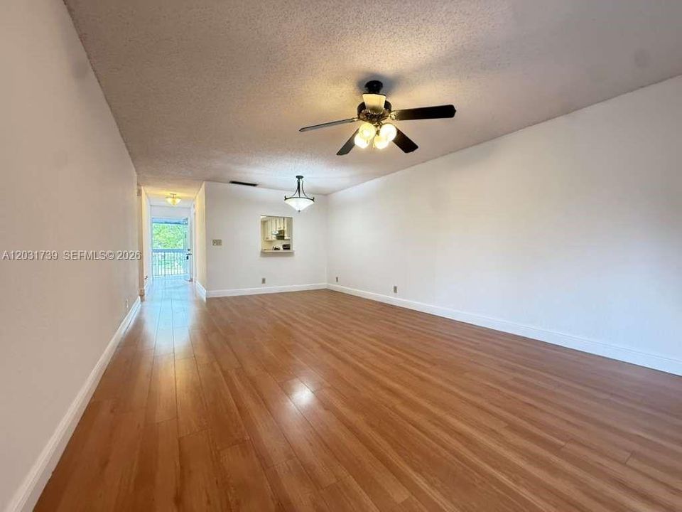 For Rent: $2,200 (2 beds, 2 baths, 1260 Square Feet)