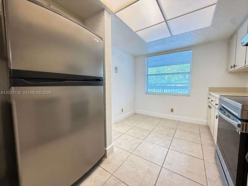 For Rent: $2,200 (2 beds, 2 baths, 1260 Square Feet)