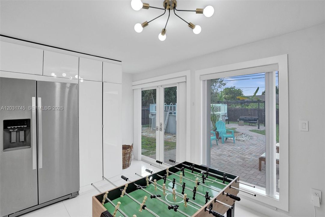 For Sale: $449,000 (2 beds, 1 baths, 965 Square Feet)