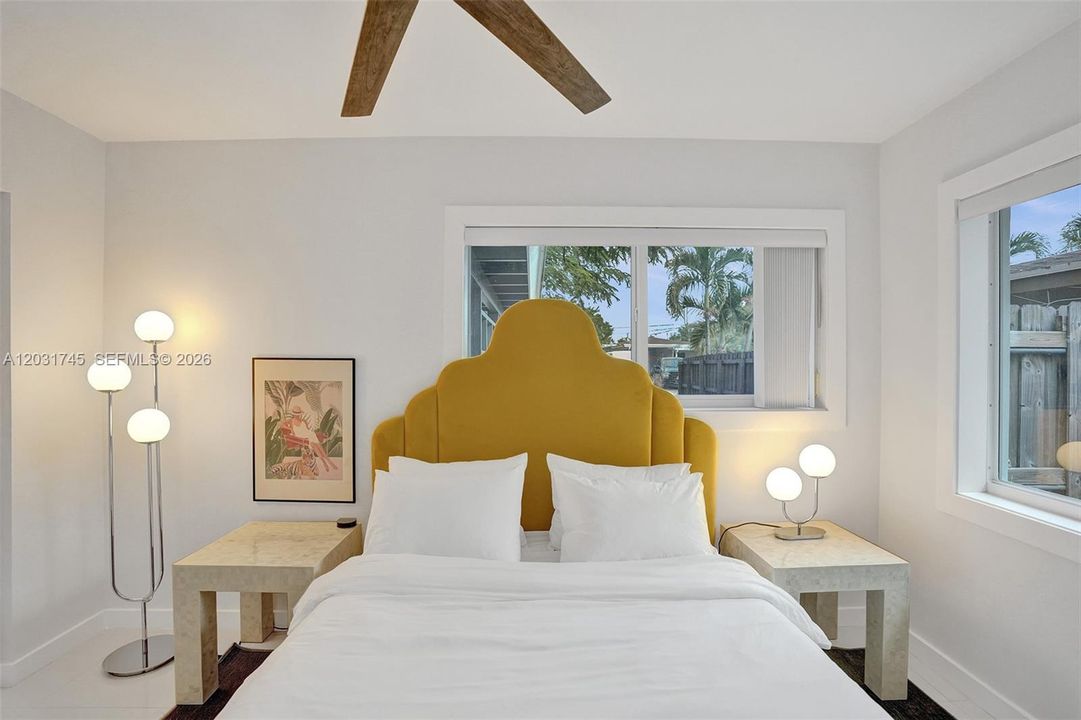 For Sale: $449,000 (2 beds, 1 baths, 965 Square Feet)