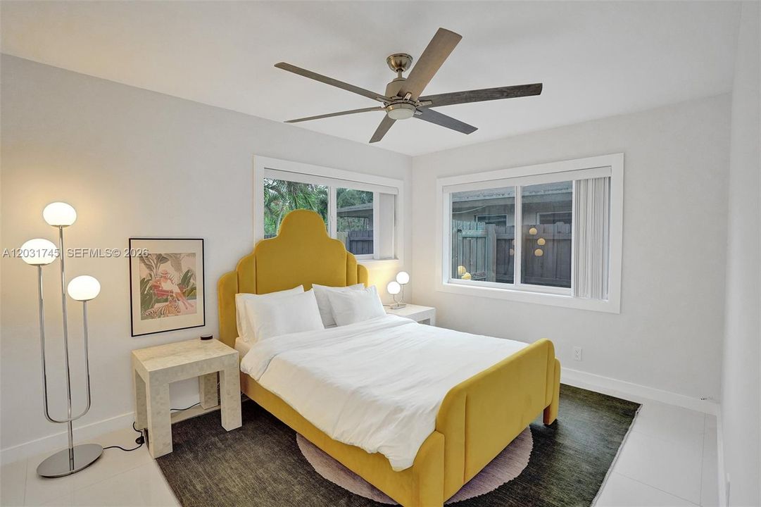 For Sale: $449,000 (2 beds, 1 baths, 965 Square Feet)