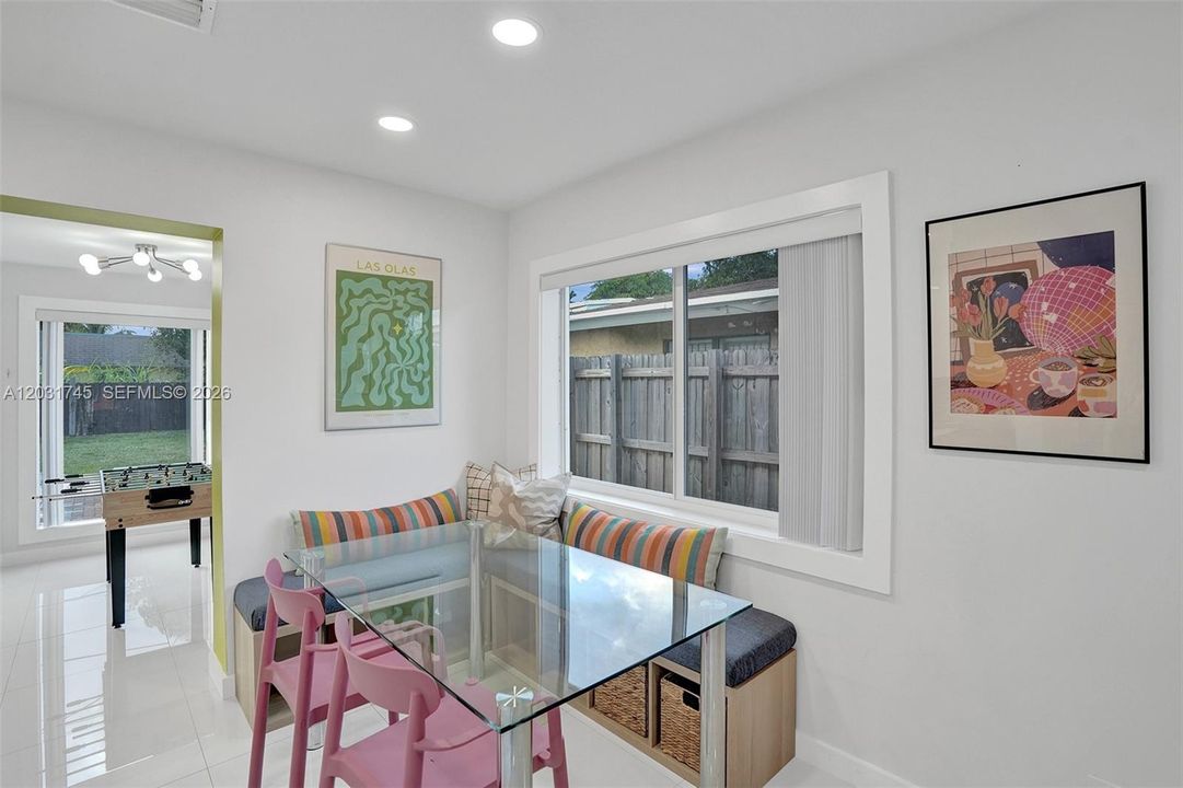For Sale: $449,000 (2 beds, 1 baths, 965 Square Feet)