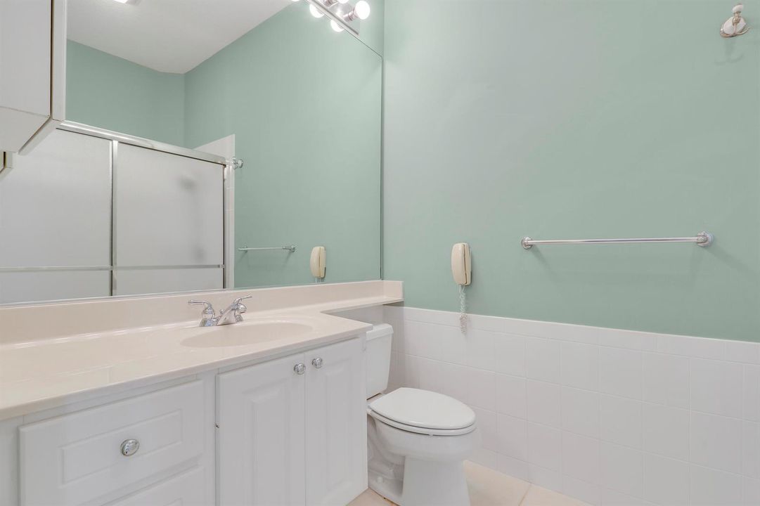 Master 2nd Bathroom