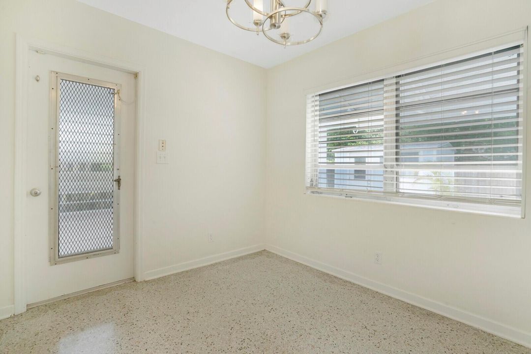 3410 Poinsettia Ave (25)