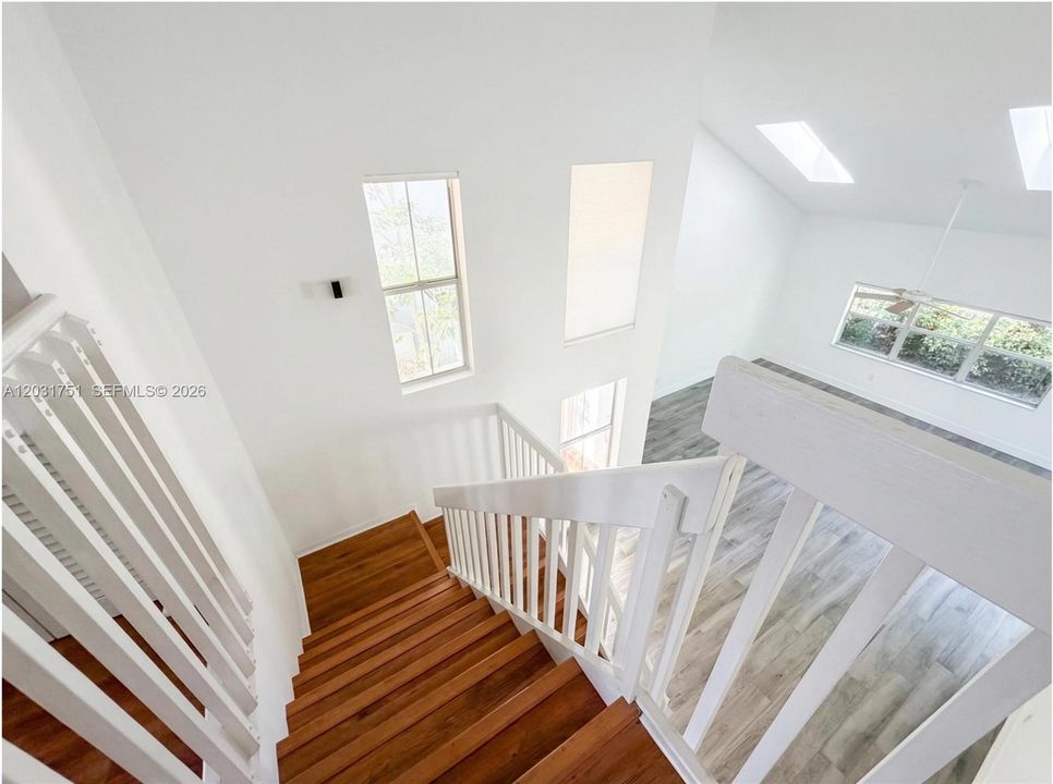 For Rent: $4,450 (3 beds, 2 baths, 1919 Square Feet)