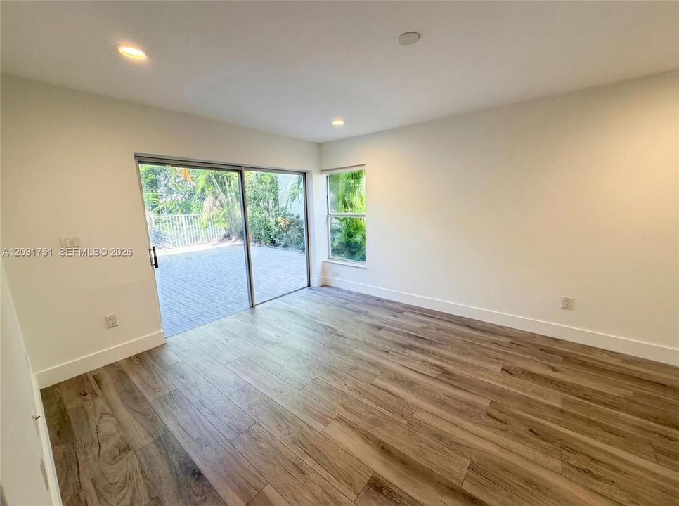 For Rent: $4,450 (3 beds, 2 baths, 1919 Square Feet)