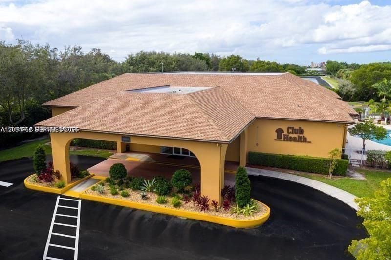 For Sale: $242,000 (2 beds, 2 baths, 1351 Square Feet)
