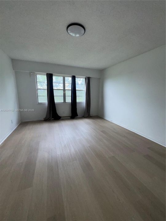 For Sale: $242,000 (2 beds, 2 baths, 1351 Square Feet)