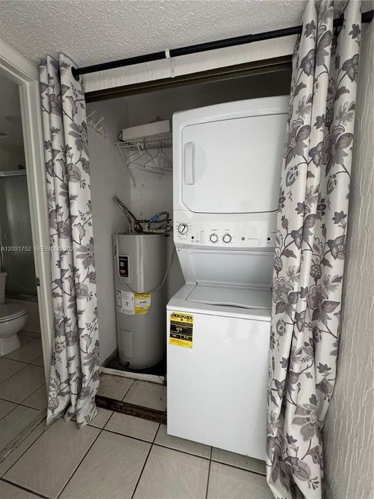For Sale: $242,000 (2 beds, 2 baths, 1351 Square Feet)