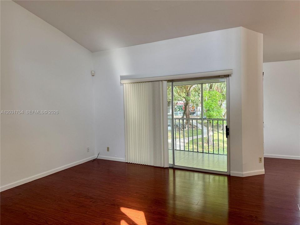 For Rent: $2,500 (2 beds, 2 baths, 1312 Square Feet)