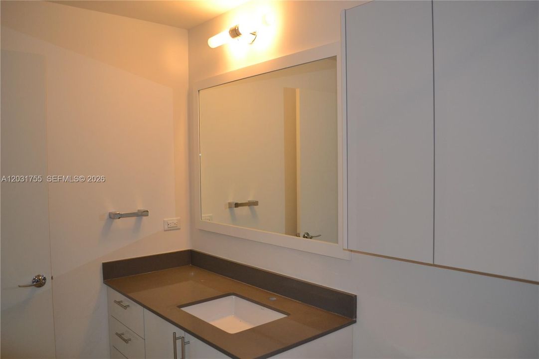 For Rent: $5,200 (3 beds, 2 baths, 1438 Square Feet)