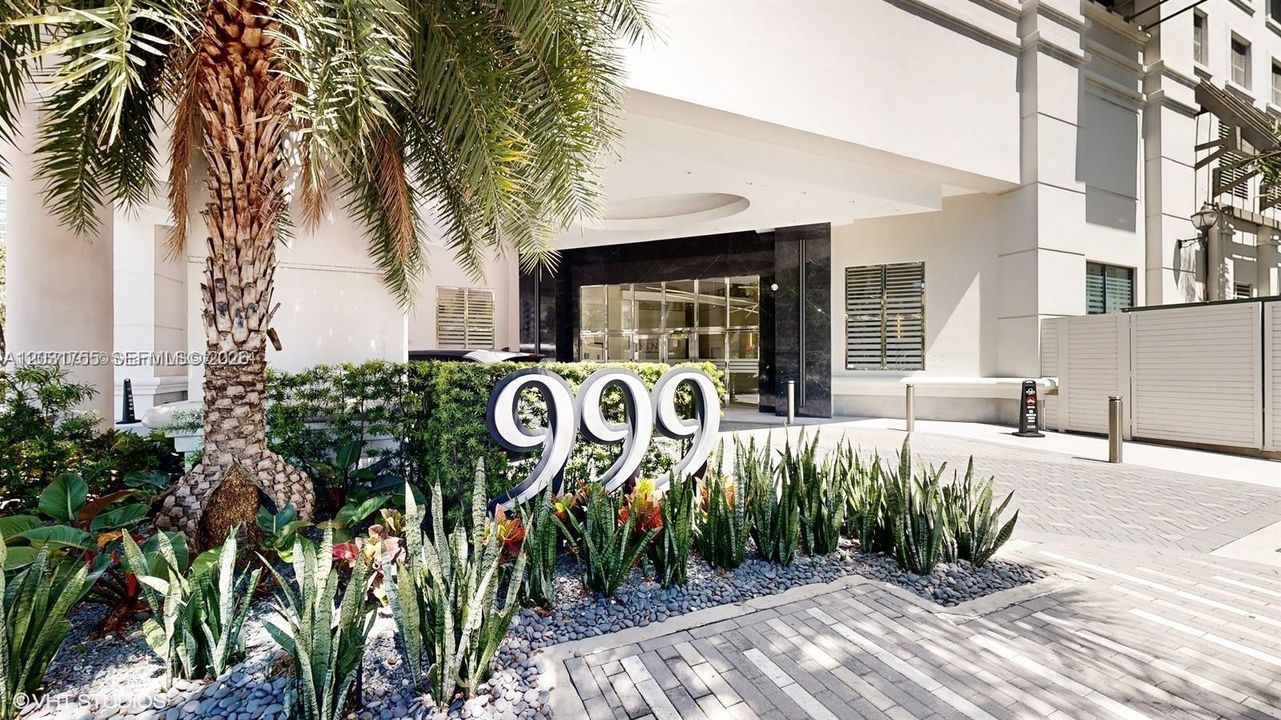 For Rent: $5,200 (3 beds, 2 baths, 1438 Square Feet)