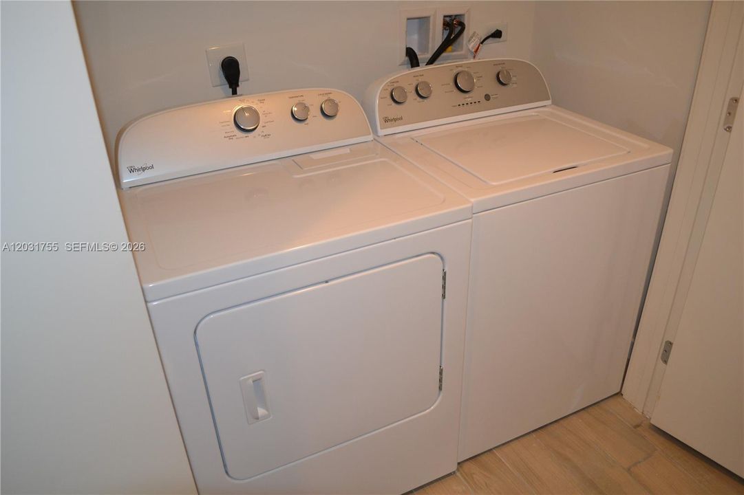 For Rent: $5,200 (3 beds, 2 baths, 1438 Square Feet)