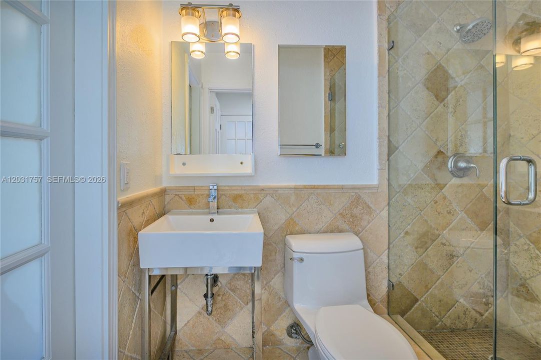 En Renta: $6,295 (4 camas, 3 baños, 2043 Pies cuadrados)