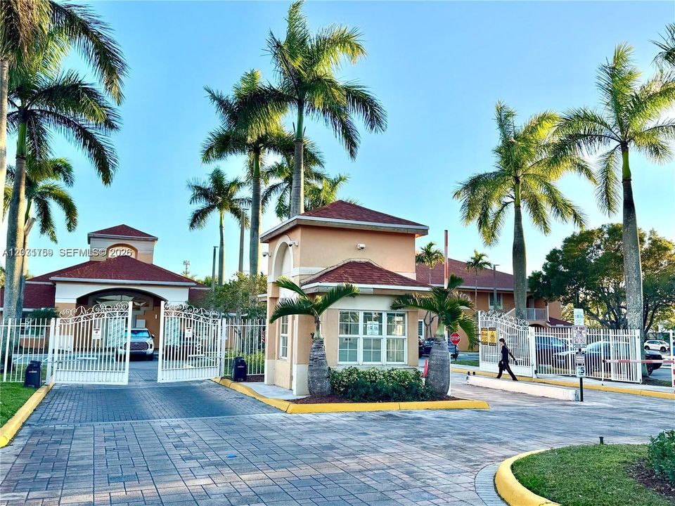 En Venta: $223,999 (2 camas, 2 baños, 963 Pies cuadrados)