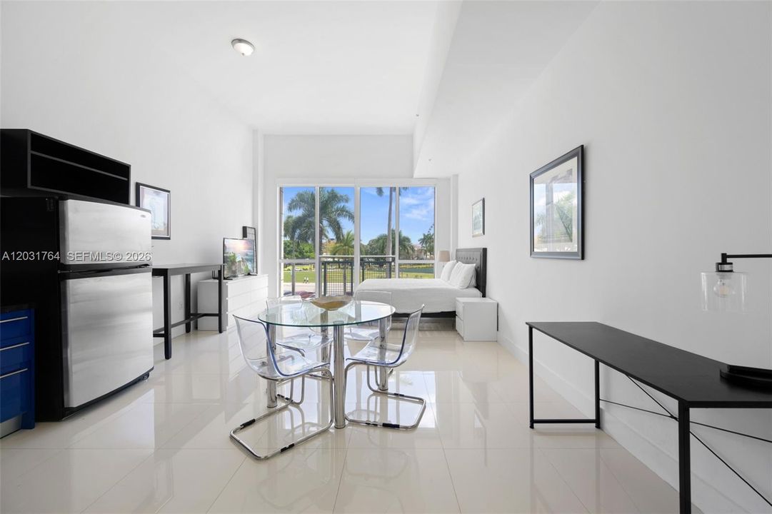 For Rent: $2,350 (0 beds, 1 baths, 506 Square Feet)