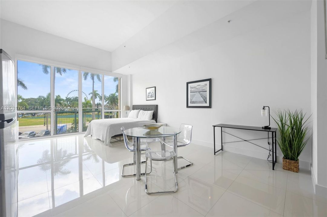 For Rent: $2,350 (0 beds, 1 baths, 506 Square Feet)