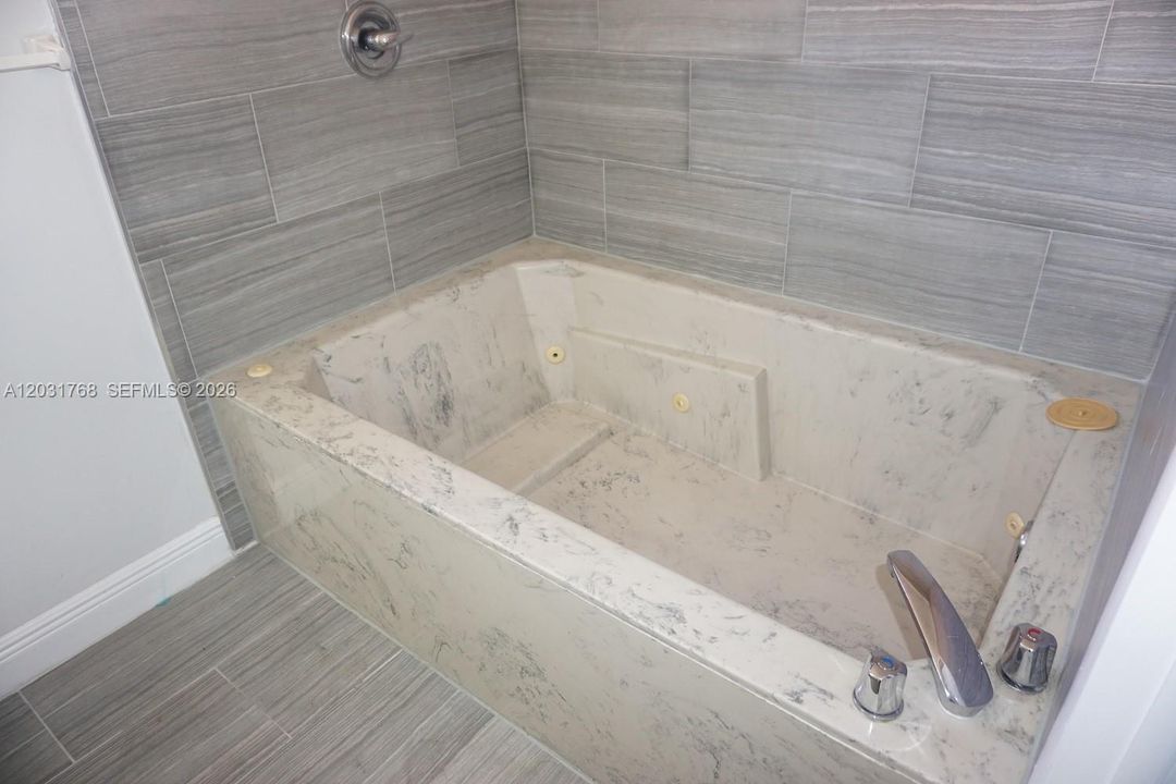 For Rent: $3,800 (3 beds, 2 baths, 1508 Square Feet)