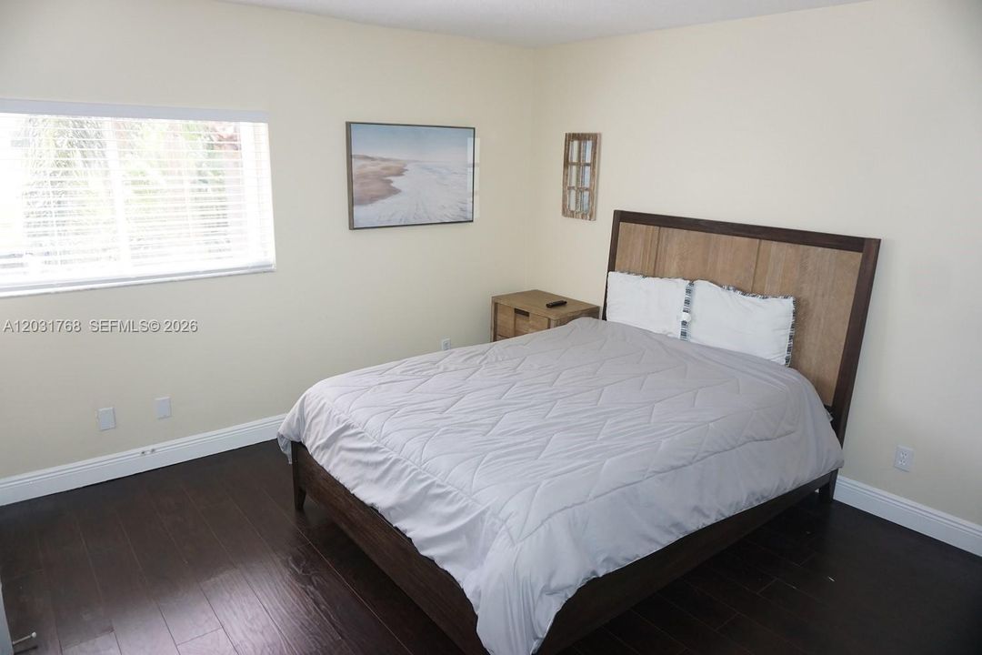 For Rent: $3,800 (3 beds, 2 baths, 1508 Square Feet)
