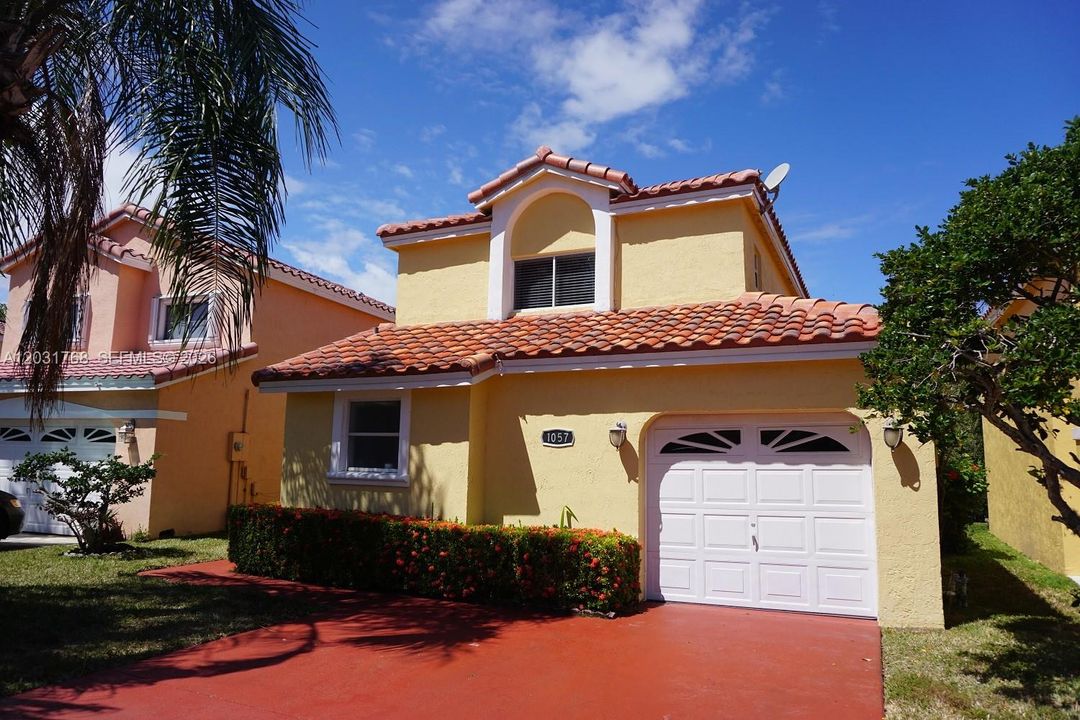 For Rent: $3,800 (3 beds, 2 baths, 1508 Square Feet)