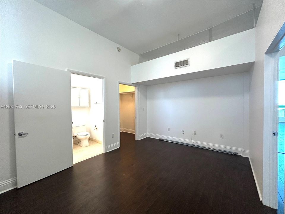 For Rent: $5,900 (2 beds, 2 baths, 1804 Square Feet)