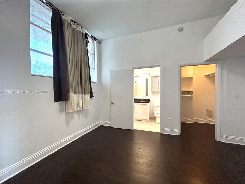 For Rent: $5,900 (2 beds, 2 baths, 1804 Square Feet)