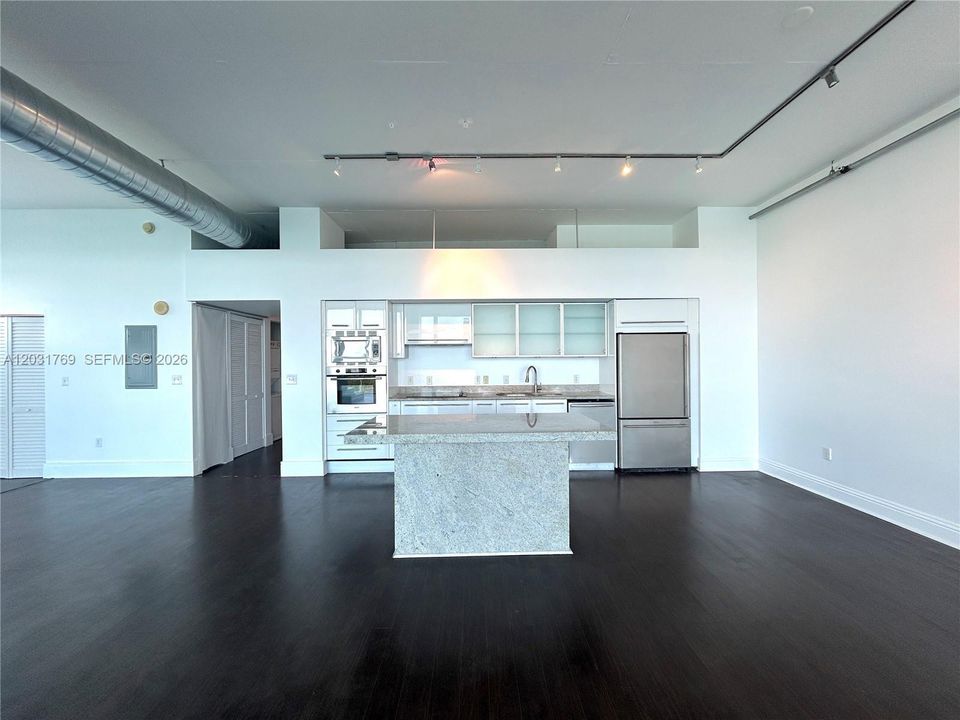For Rent: $5,900 (2 beds, 2 baths, 1804 Square Feet)