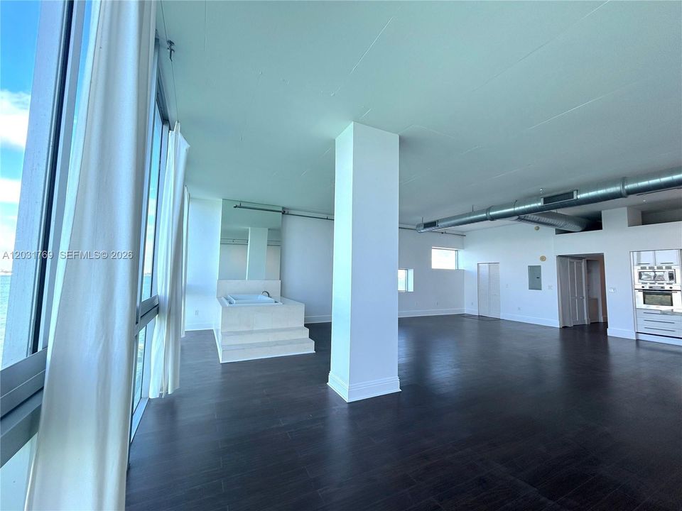For Rent: $5,900 (2 beds, 2 baths, 1804 Square Feet)