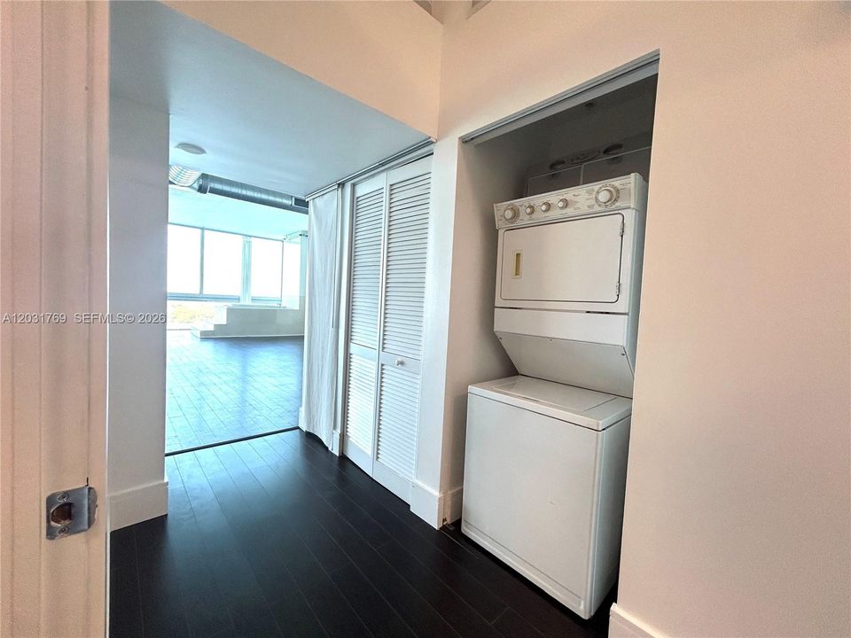 For Rent: $5,900 (2 beds, 2 baths, 1804 Square Feet)
