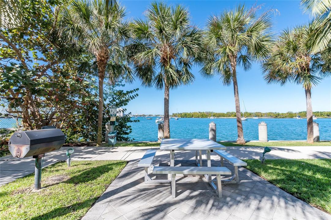 For Rent: $5,900 (2 beds, 2 baths, 1804 Square Feet)