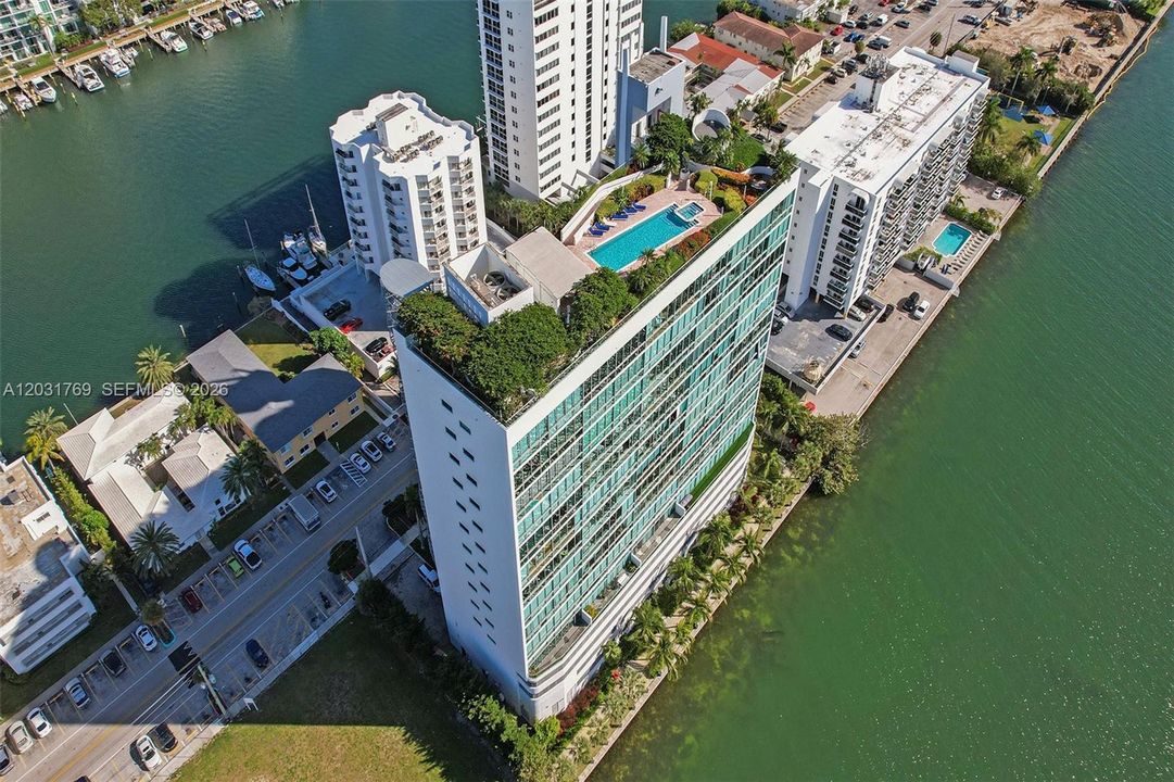 For Rent: $5,900 (2 beds, 2 baths, 1804 Square Feet)