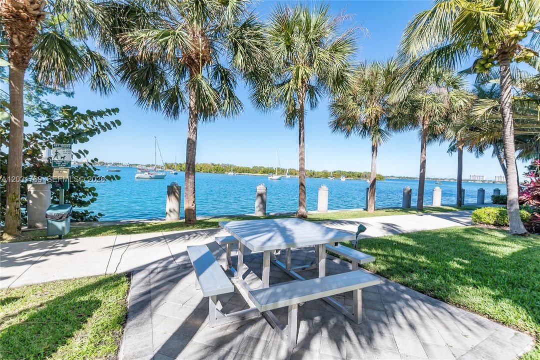 For Rent: $5,900 (2 beds, 2 baths, 1804 Square Feet)