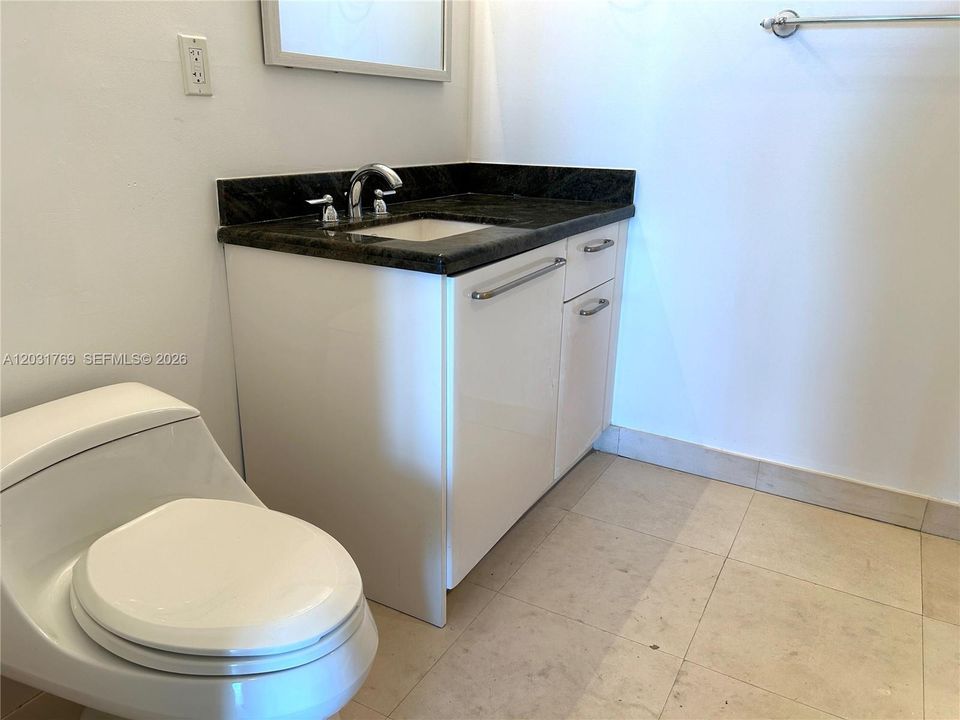 For Rent: $5,900 (2 beds, 2 baths, 1804 Square Feet)