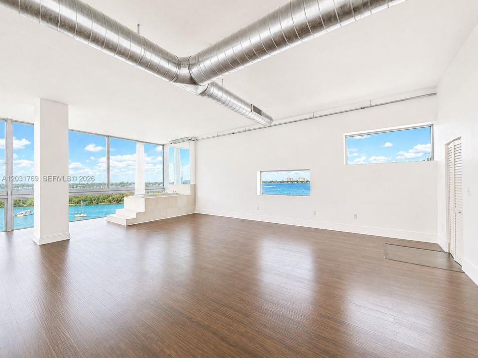 For Rent: $5,900 (2 beds, 2 baths, 1804 Square Feet)