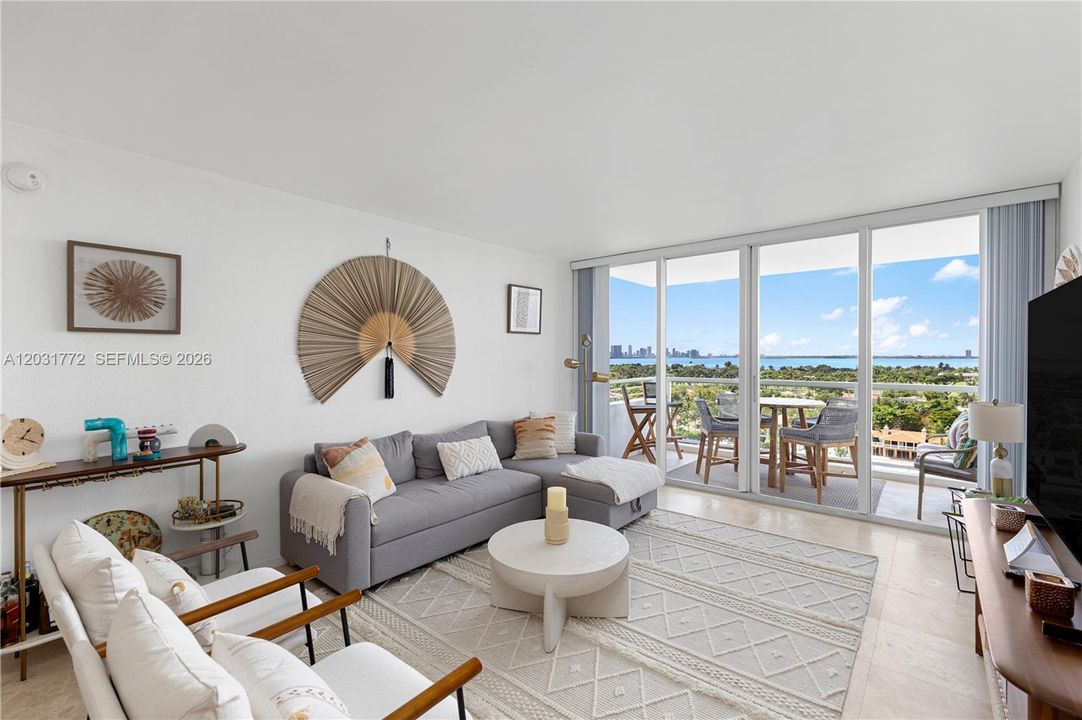 For Rent: $4,800 (2 beds, 2 baths, 1190 Square Feet)