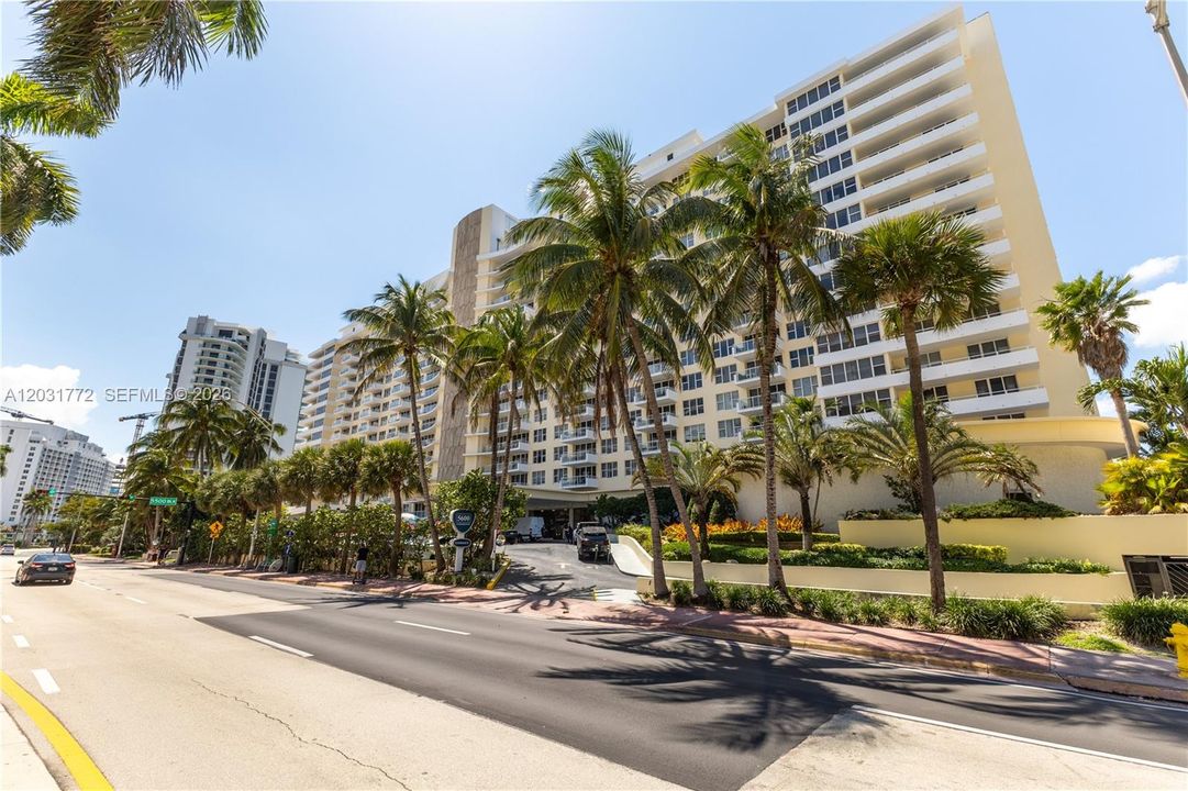For Rent: $4,800 (2 beds, 2 baths, 1190 Square Feet)