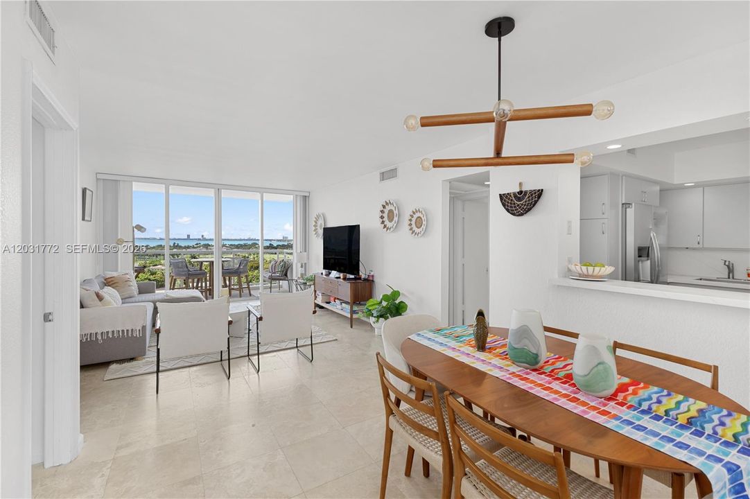 For Rent: $4,800 (2 beds, 2 baths, 1190 Square Feet)