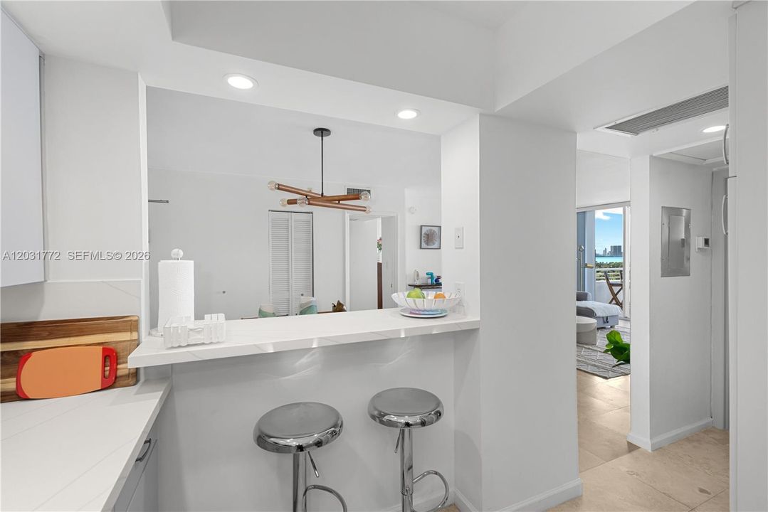 For Rent: $4,800 (2 beds, 2 baths, 1190 Square Feet)