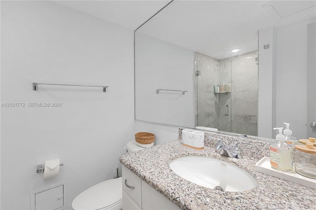 For Rent: $4,800 (2 beds, 2 baths, 1190 Square Feet)