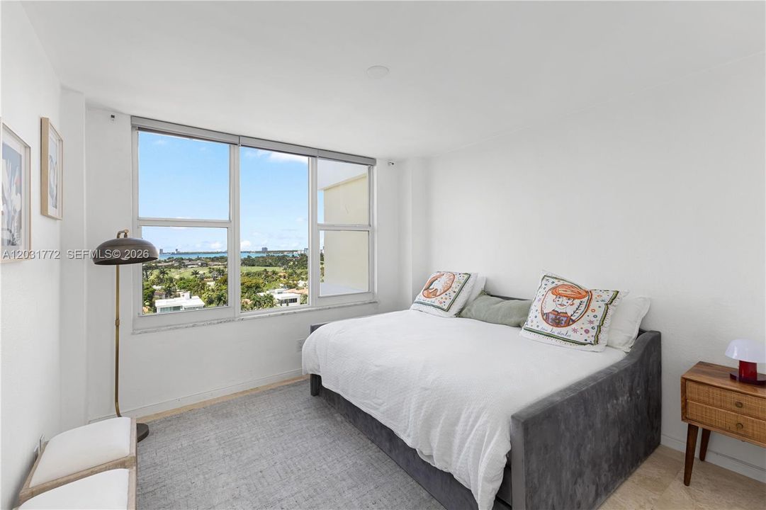 For Rent: $4,800 (2 beds, 2 baths, 1190 Square Feet)
