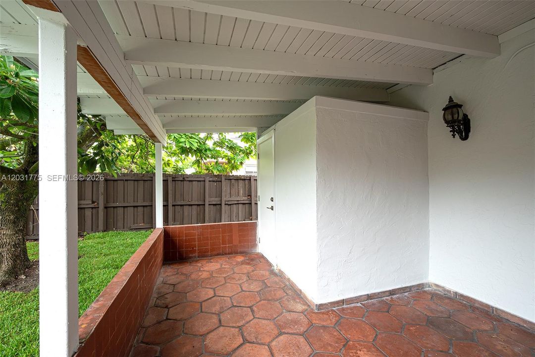 For Sale: $564,000 (3 beds, 2 baths, 1338 Square Feet)
