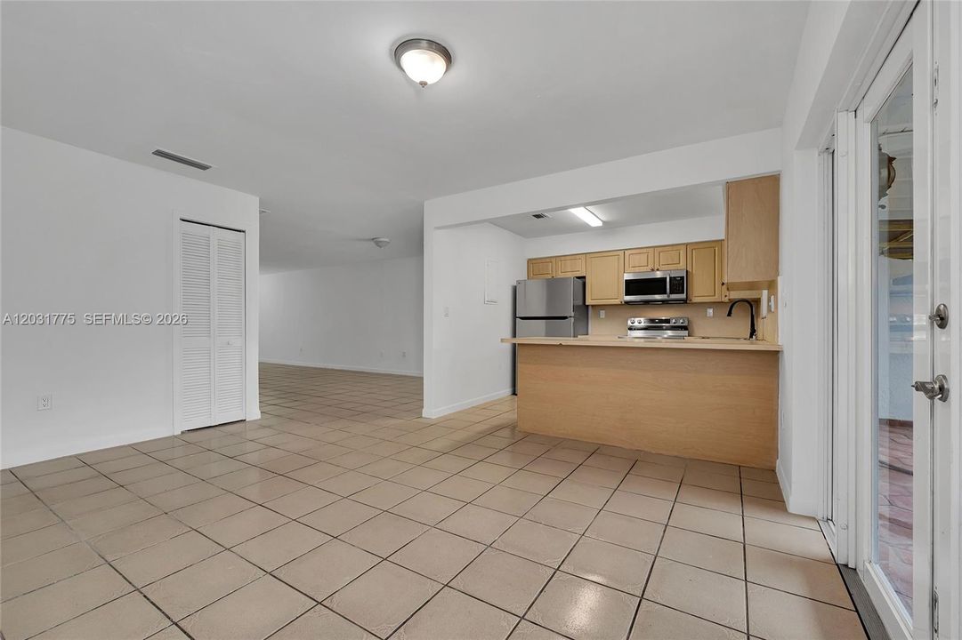 For Sale: $564,000 (3 beds, 2 baths, 1338 Square Feet)