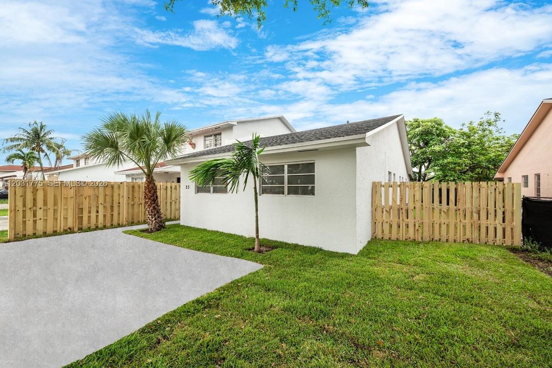 For Sale: $564,000 (3 beds, 2 baths, 1338 Square Feet)