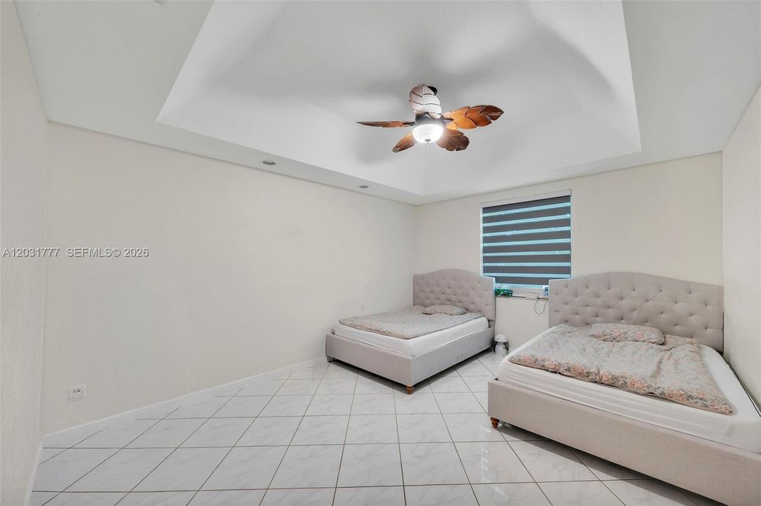 For Rent: $3,750 (3 beds, 2 baths, 1697 Square Feet)
