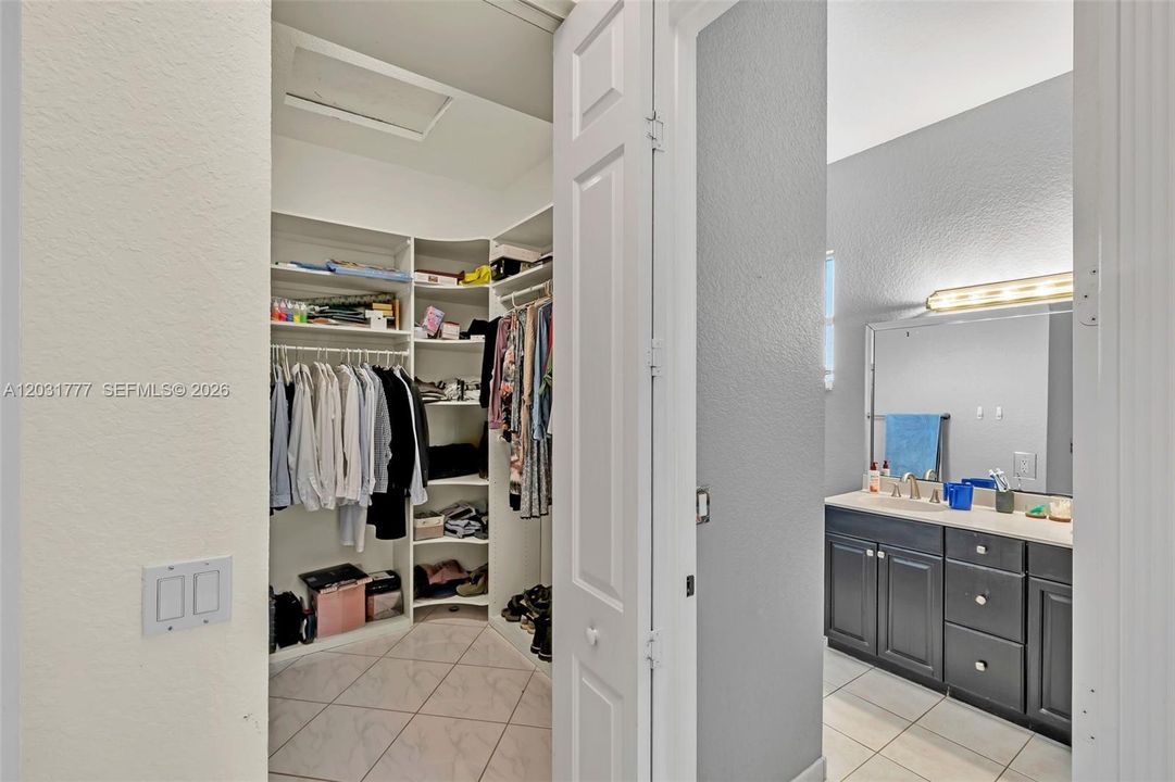 For Rent: $3,750 (3 beds, 2 baths, 1697 Square Feet)