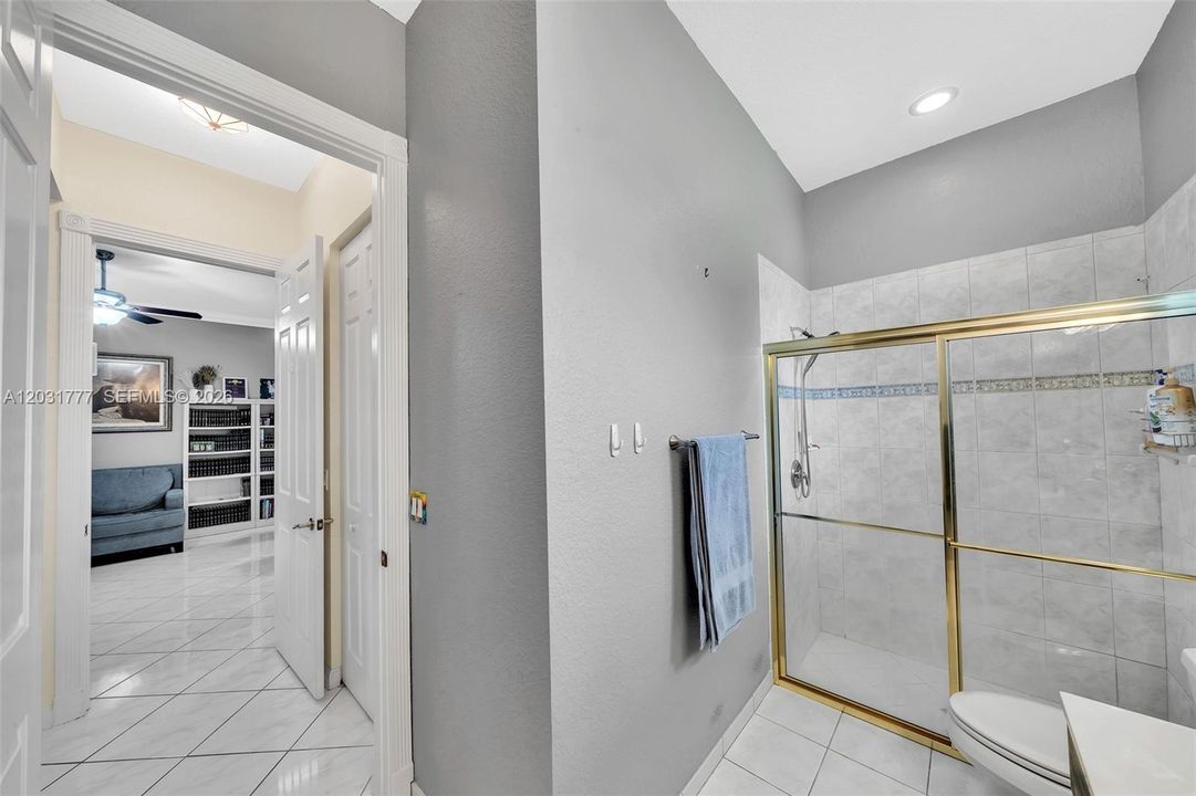 For Rent: $3,750 (3 beds, 2 baths, 1697 Square Feet)