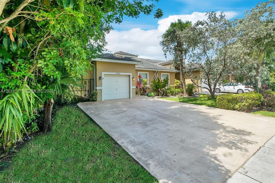 For Rent: $3,750 (3 beds, 2 baths, 1697 Square Feet)