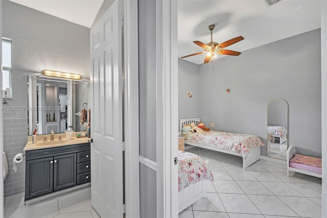 For Rent: $3,750 (3 beds, 2 baths, 1697 Square Feet)